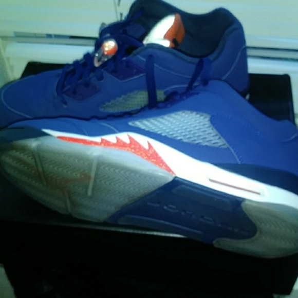 Gently pre owned Jz NYK retro5s - Picture 5 of 6